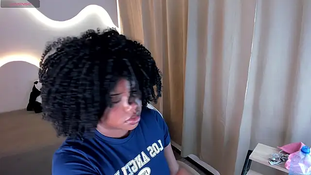 Snapshot of kehlannis_ chatting on November 5, 8:12 pm kehlannis online show from November 5, 8:12 pm