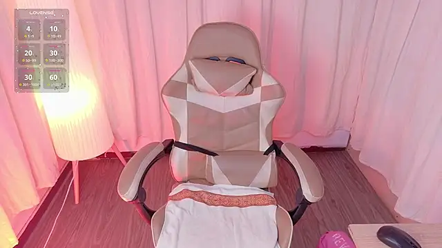 Snapshot of kehlannis_ chatting on November 12, 8:01 pm kehlannis online show from November 12, 8:01 pm