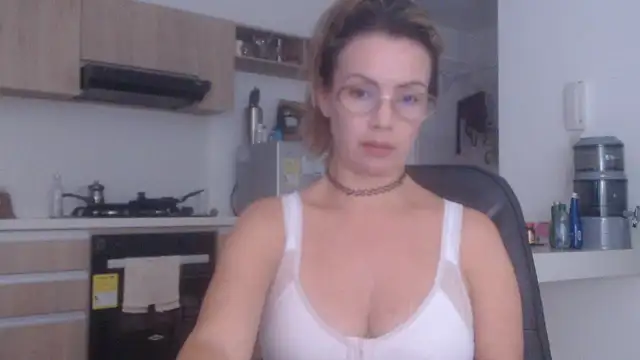 LovePaula online show from December 16, 12:48 am