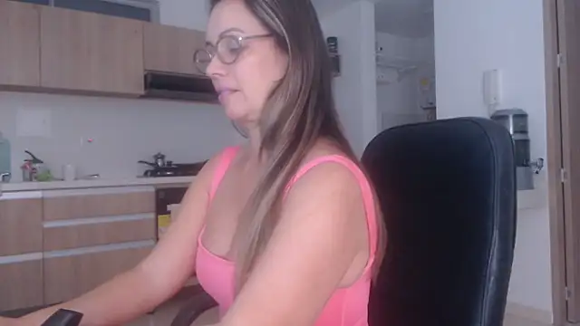 LovePaula online show from June 22, 12:49 am