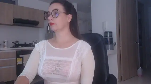 LovePaula online show from July 13, 12:43 am