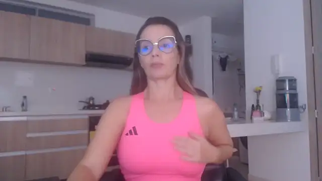 LovePaula online show from March 11, 10:59 pm