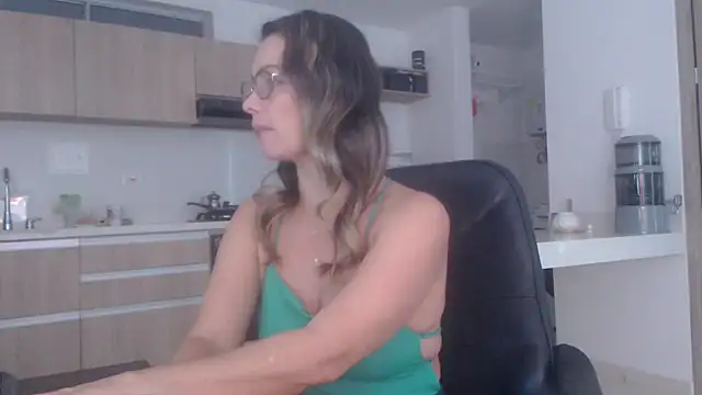 LovePaula online show from March 23, 2:17 pm