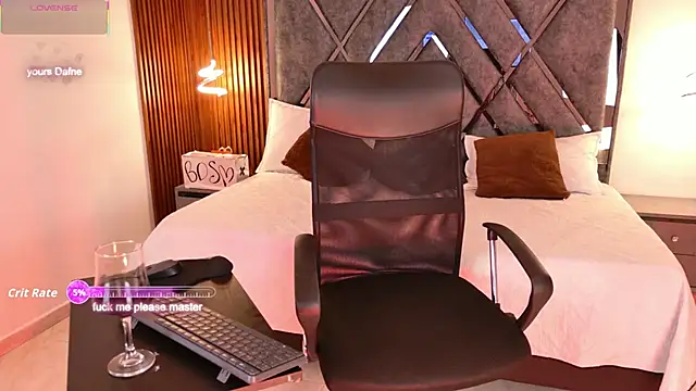 Dafne  Ruiz online show from February 3, 1:05 am