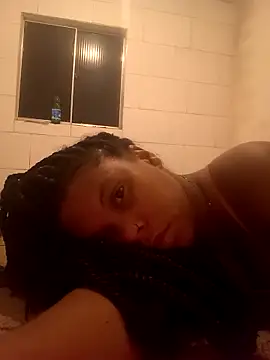 Snapshot of PrettahSantos chatting on January 16, 3:21 am PrettahSantos online show from January 16, 3:21 am