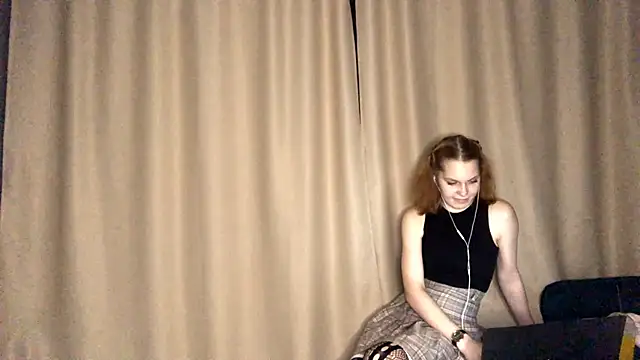 FoxLina online show from October 10, 7:47 pm