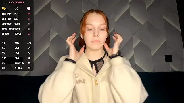 FoxLina online show from November 22, 7:35 pm