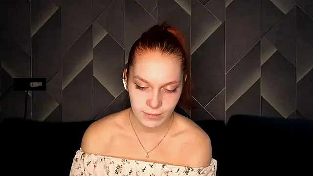 FoxLina online show from October 25, 8:09 pm