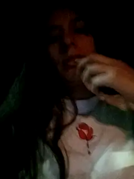Snapshot of lucixxx14 chatting on October 15, 1:37 am lucixxx14 online show from October 15, 1:37 am
