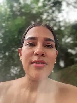 Snapshot of Valery_lux16 chatting on February 24, 3:13 pm Valery lux16 online show from February 24, 3:13 pm