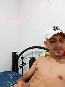 LATINO27CM online show from October 23, 12:20 am