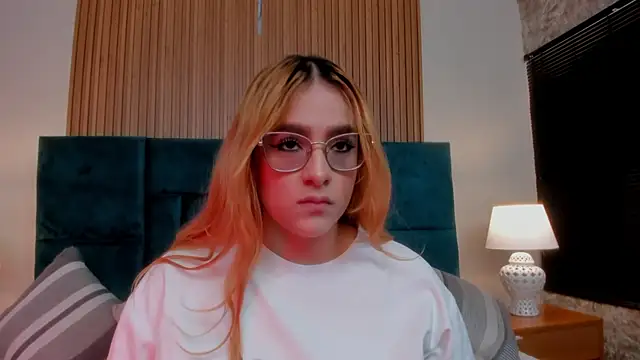 Amber kiss  online show from April 10, 6:26 pm