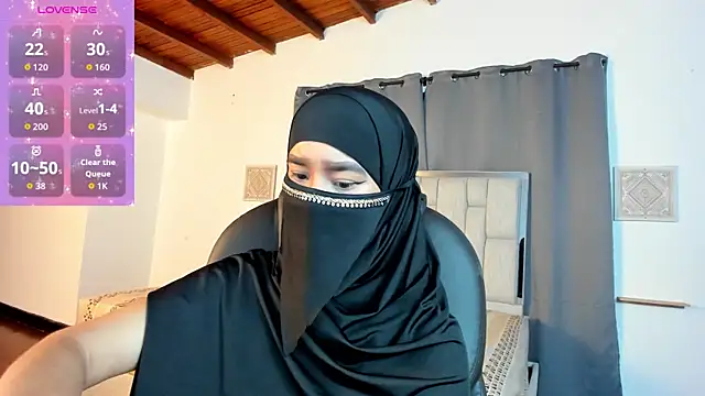 kalila latif online show from November 15, 11:31 pm