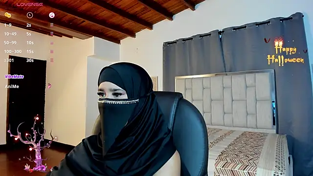 kalila latif online show from November 4, 2:26 am