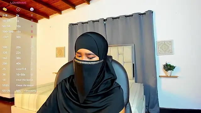 kalila latif online show from December 5, 2:54 am