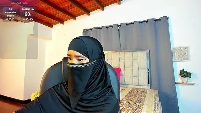 kalila latif online show from November 20, 2:23 am