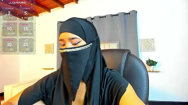 kalila latif online show from November 26, 2:44 am