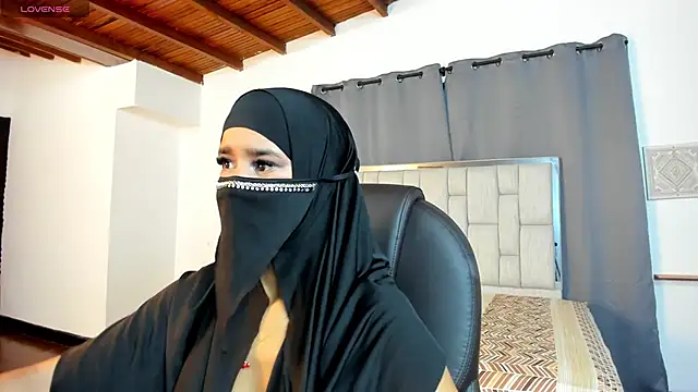 kalila latif online show from November 6, 2:59 am