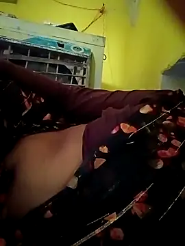 Snapshot of barsha27a chatting on October 9, 11:11 am barsha27a online show from October 9, 11:11 am