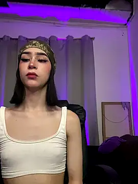 SweettPoison  online show from September 24, 11:10 pm
