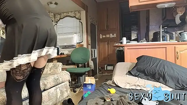 Snapshot of Clouds_4play chatting on November 23, 1:43 pm Clouds 4play online show from November 23, 1:43 pm