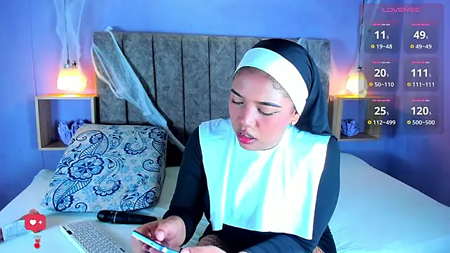 Snapshot of Bianca_Ethan chatting on October 29, 7:46 pm Bianca Ethan online show from October 29, 7:46 pm