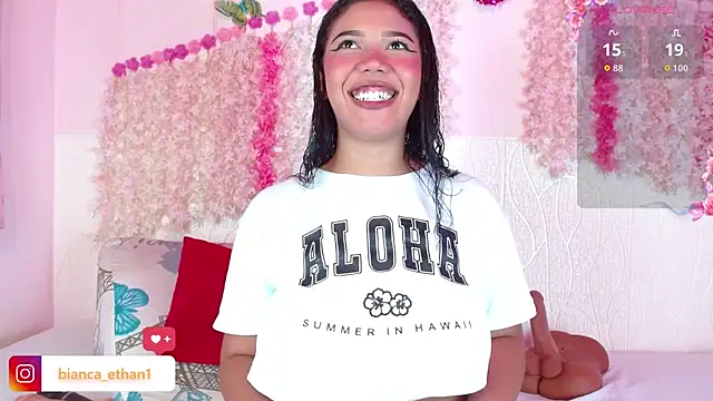 Snapshot of Bianca_Ethan chatting on December 2, 5:36 pm Bianca Ethan online show from December 2, 5:36 pm