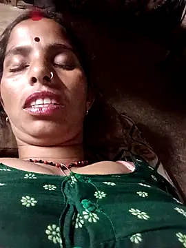 Snapshot of Kirti_k chatting on October 5, 3:36 pm Kirti k online show from October 5, 3:36 pm