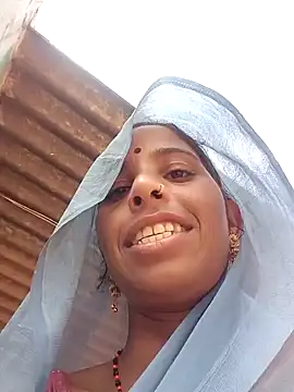 Snapshot of Kirti_k chatting on October 3, 5:53 am Kirti k online show from October 3, 5:53 am