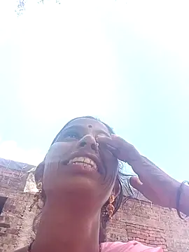 Snapshot of Kirti_k chatting on October 4, 7:32 am Kirti k online show from October 4, 7:32 am