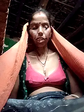 Snapshot of Kirti_k chatting on October 14, 5:13 pm Kirti k online show from October 14, 5:13 pm