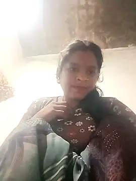 Snapshot of Cuty_prathna chatting on October 2, 12:03 am Cuty prathna online show from October 2, 12:03 am