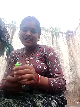 Snapshot of Cuty_prathna chatting on September 22, 12:44 pm Cuty prathna online show from September 22, 12:44 pm