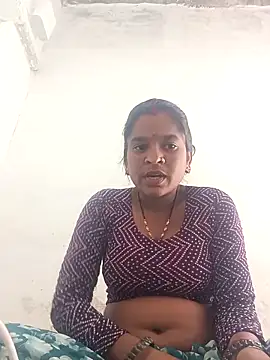 Snapshot of Cuty_prathna chatting on November 10, 6:18 am Cuty prathna online show from November 10, 6:18 am