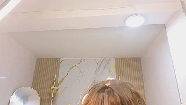 Snapshot of Soffia_b chatting on November 27, 8:09 pm Soffia b online show from November 27, 8:09 pm