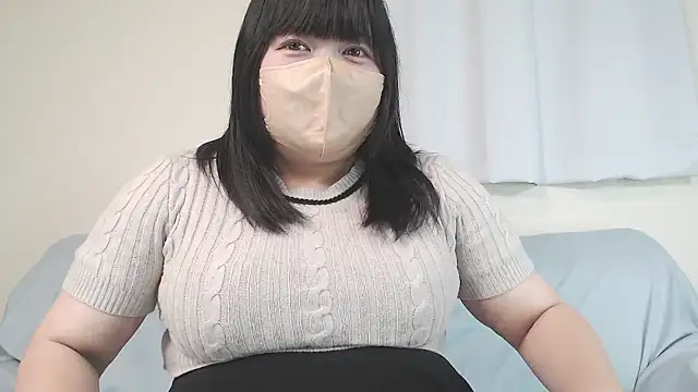 Snapshot of YUA_Fcup_18_ chatting on October 16, 10:45 am YUA Fcup 18 online show from October 16, 10:45 am