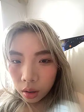 Snapshot of Aloves-21 chatting on December 17, 7:02 am Aloves-21 online show from December 17, 7:02 am