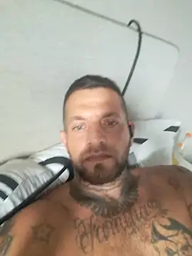 Danielxxxbbn online show from September 21, 1:38 pm