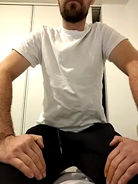 Snapshot of AD_Vu chatting on October 19, 9:45 am AD Vu online show from October 19, 9:45 am