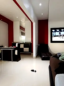 Snapshot of transreyna chatting on March 1, 1:40 pm transreyna online show from March 1, 1:40 pm