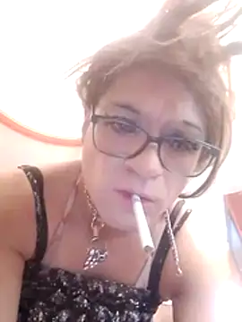 transreyna online show from February 25, 4:18 pm