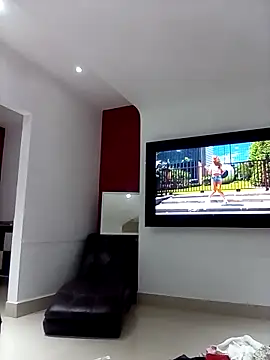 Snapshot of transreyna chatting on March 1, 4:44 pm transreyna online show from March 1, 4:44 pm