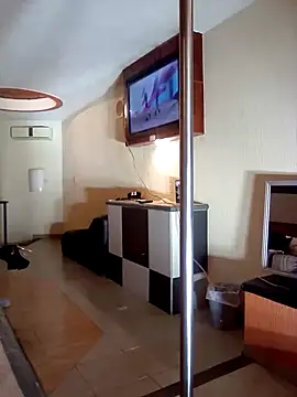 Snapshot of transreyna chatting on January 12, 3:28 am transreyna online show from January 12, 3:28 am