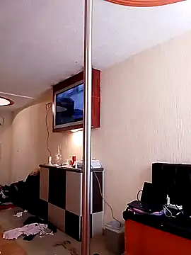 Snapshot of transreyna chatting on March 18, 10:26 pm transreyna online show from March 18, 10:26 pm