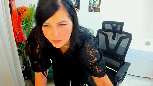 Moon Veloure1 online show from October 21, 4:01 am