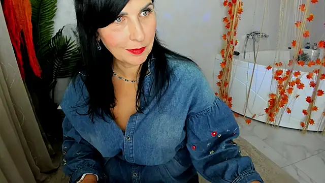 Moon Veloure1 online show from November 5, 4:04 am