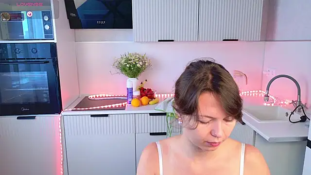 EllaCanny online show from May 26, 5:05 am