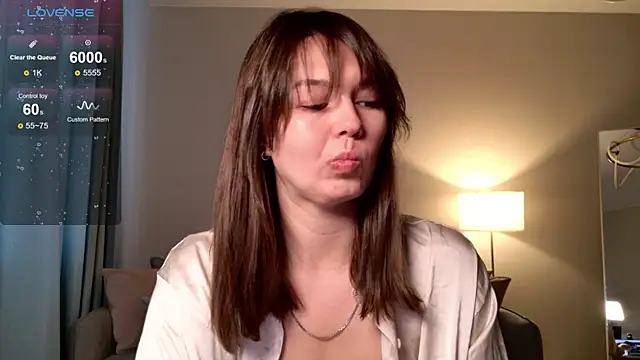 EllaCanny online show from May 6, 3:54 am