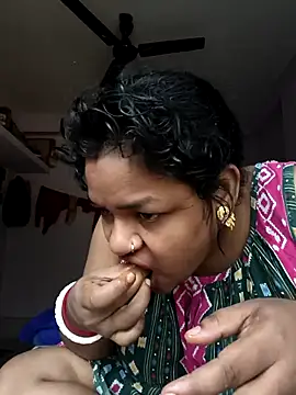 Deborbhavi222 online show from April 4, 3:24 am