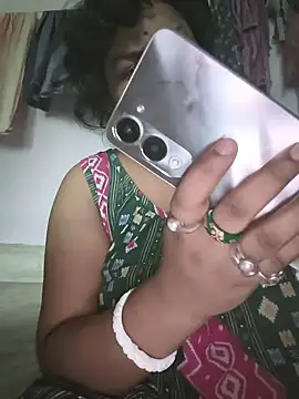 Snapshot of Deborbhavi222 chatting on June 30, 8:25 am Deborbhavi222 online show from June 30, 8:25 am